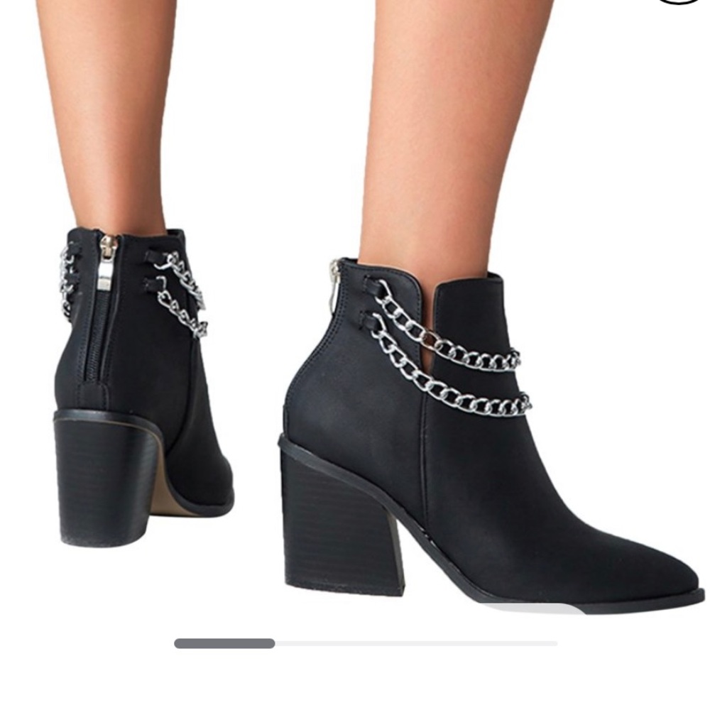 Brand New Black Boots size 10 with back zipper and chains - Picture 1 of 9